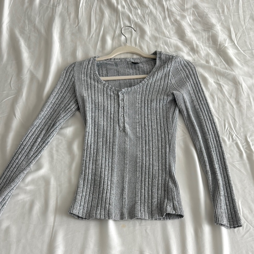 Gray Ribbed Knit Women's Top